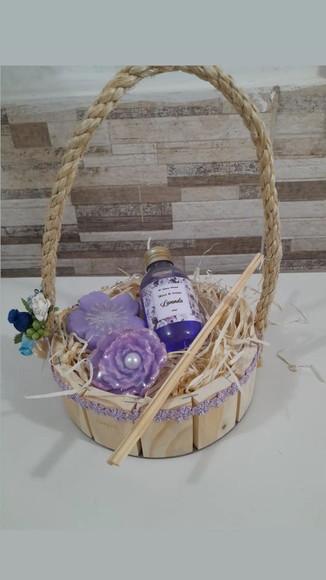 Cesta de Sabonetes e Difusor de Aromas