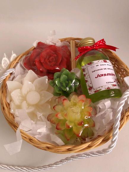 Cesta de Sabonetes e Difusor de Aromas Natal