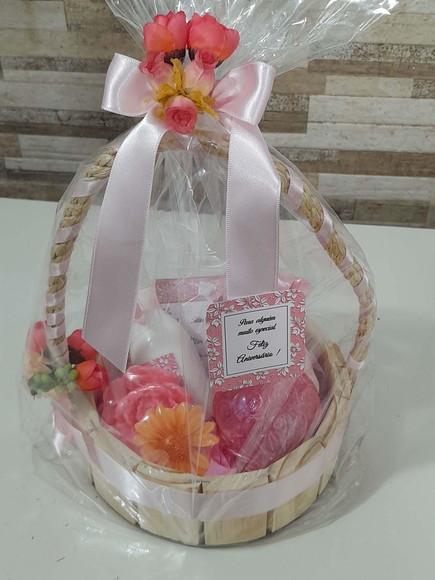 Cesta Kit de Banho com Óleos Essenciais
