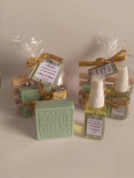 Kit de Barbear com Saboneteira de Madeira em Pinus