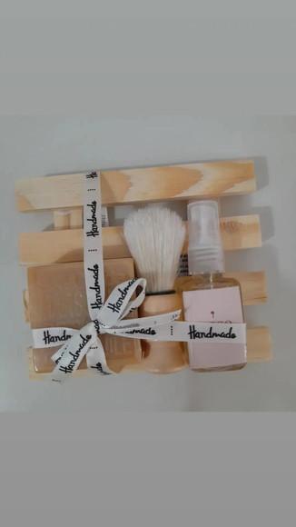 Kit de Barbear no Pallets Casamento