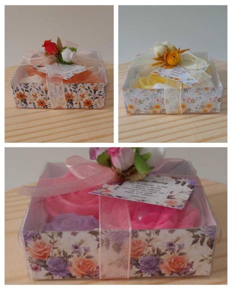 Kit de Sabonetes Personalizado na Caixa de Acetato