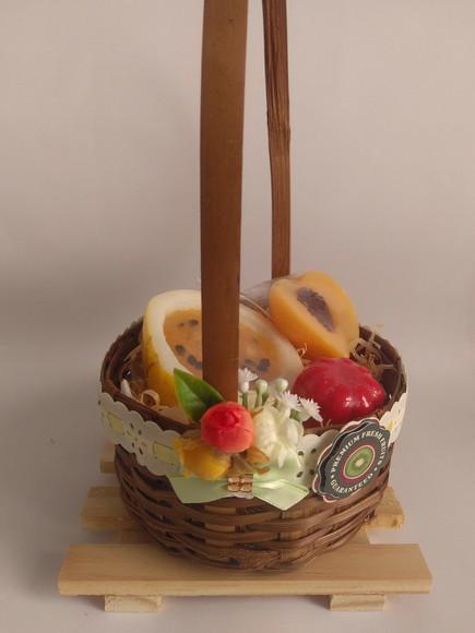 Kit Sabonete de Frutas com Cesta de Vime