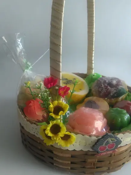 Cesta de Frutas e Flores