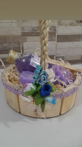 Cesta de Sabonetes e Difusor de Aromas