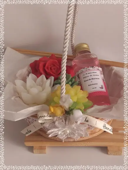 Cesta de sabonetes e difusor de aromas NATAL