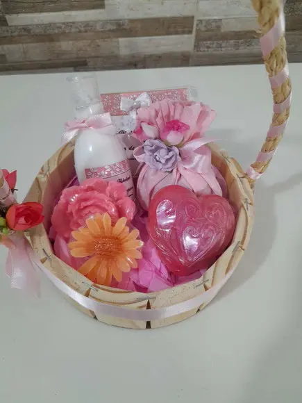 Cesta Kit de Banho com Óleos Essenciais