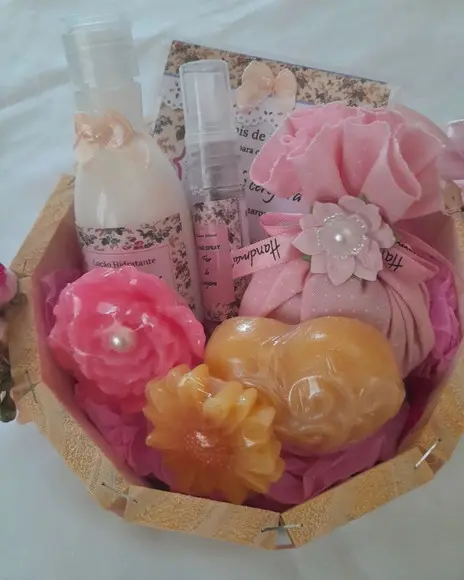 Cesta Kit de Banho com Óleos Essenciais