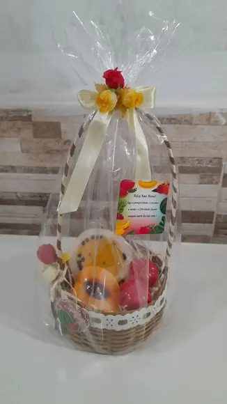 Kit Sabonete de Frutas com Cesta de Vime