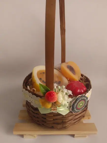 Kit Sabonete de Frutas com Cesta de Vime