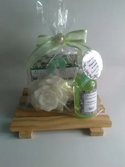Kit Sabonete Liquido Escalda Pés e Sabonete Flor