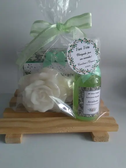 Kit Sabonete Liquido Escalda Pés e Sabonete Flor