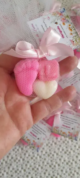 Sabonete 02 Pezinhos de Bebê com Inicial do Nome e Coração