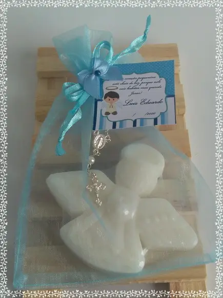 Sabonete Anjo com Mini Terço no Saquinho de Organza