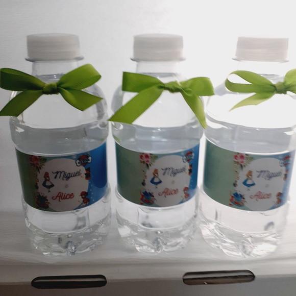 50 Garrafas de Água Mineral com Tag Personalizada