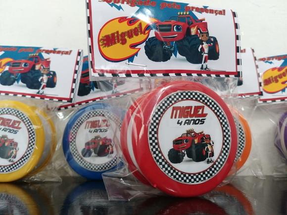 60 Copinhos Personalizados