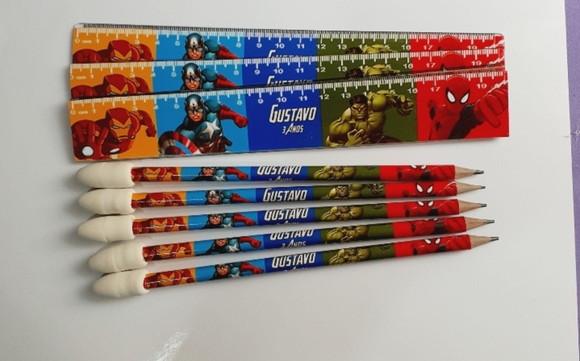Kit Escolar 2 Lapis com Ponteira Borracha + 1 Regua Avengers