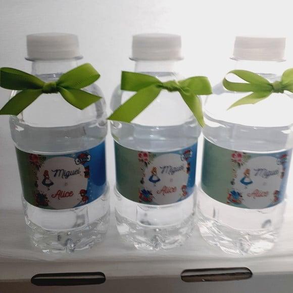 50 Garrafas de Água Mineral com Tag Personalizada