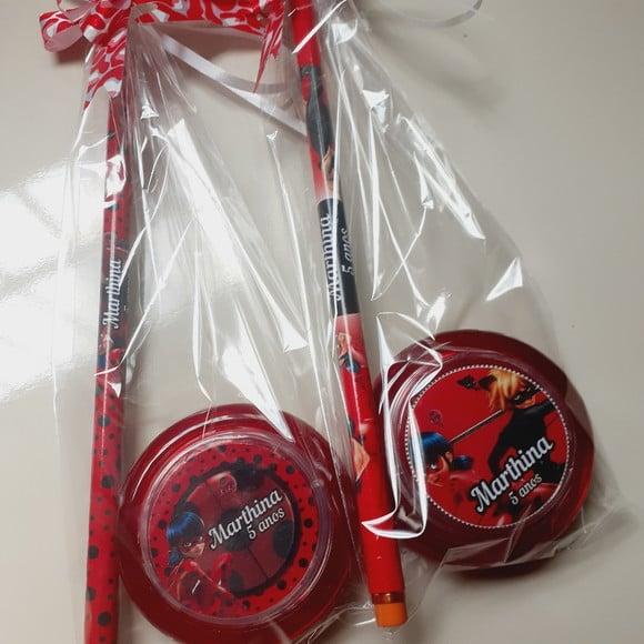 Kit Lembrancinha Ioio + Lápis Diversos Temas Personalizados
