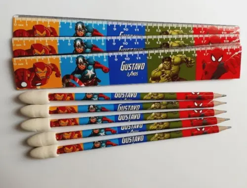 Kit Escolar 2 Lapis com Ponteira Borracha + 1 Regua Avengers