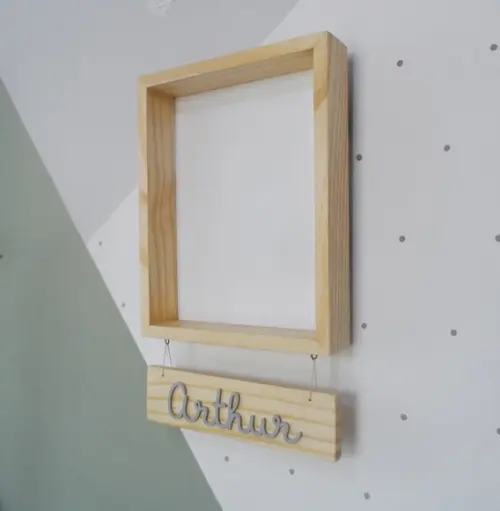 Porta Maternidade Nicho em Pinus com Nome