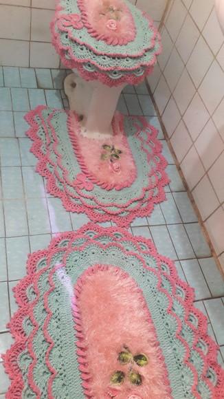 Jogo de Banheiro Rosa Bela em Crochê