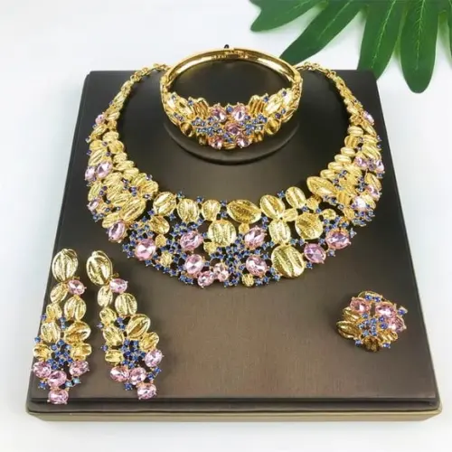 Conjunto de Joias Folheadas a Ouro 18k | Design de Luxo
