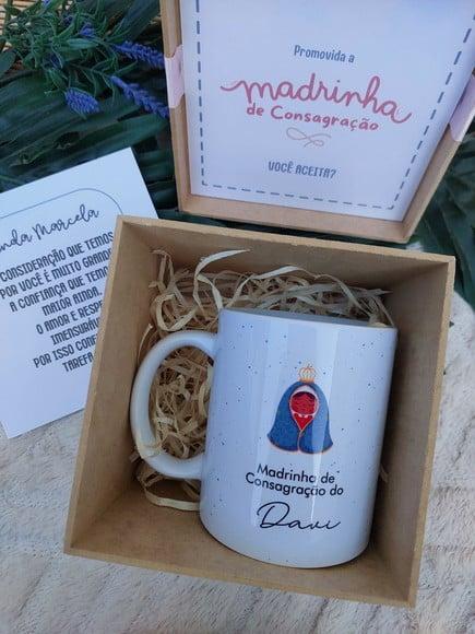 Caixa com Caneca Madrinha de Consagração