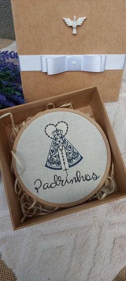 Convite Padrinhos Batismo com Quadro Bordado