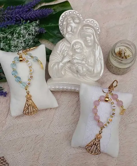 Caixa Padrinhos com Sagrada Família, Vela e Chaveiro Terço