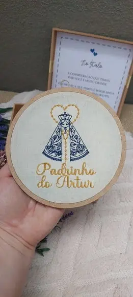 Convite Padrinho Batismo com Quadro Bordado e Chaveiro