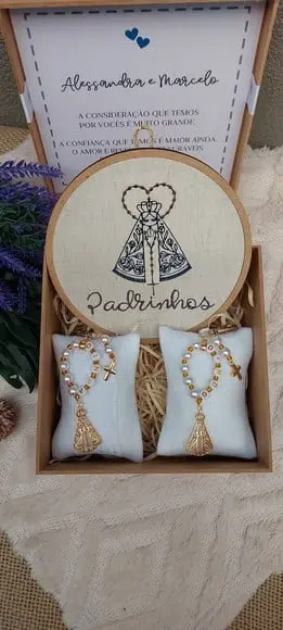Convite Padrinhos Batismo com Quadro Bordado