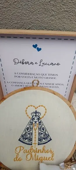 Convite Padrinhos Batismo com Quadro Bordado