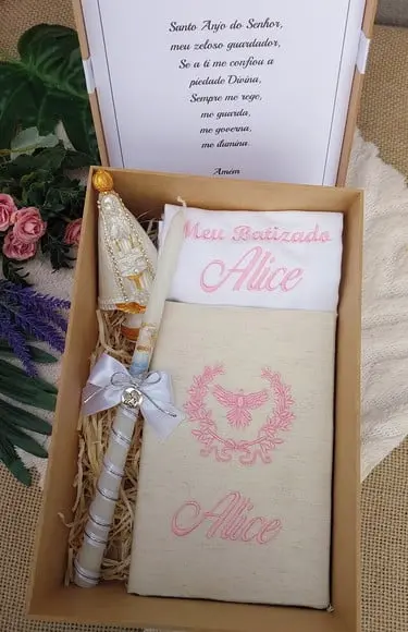 Presente para Afilhado(a) ou Filhos de Batismo com Bíblia