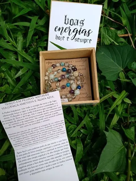Terço em Pedras de Vidro Mista com Naturais Infantil