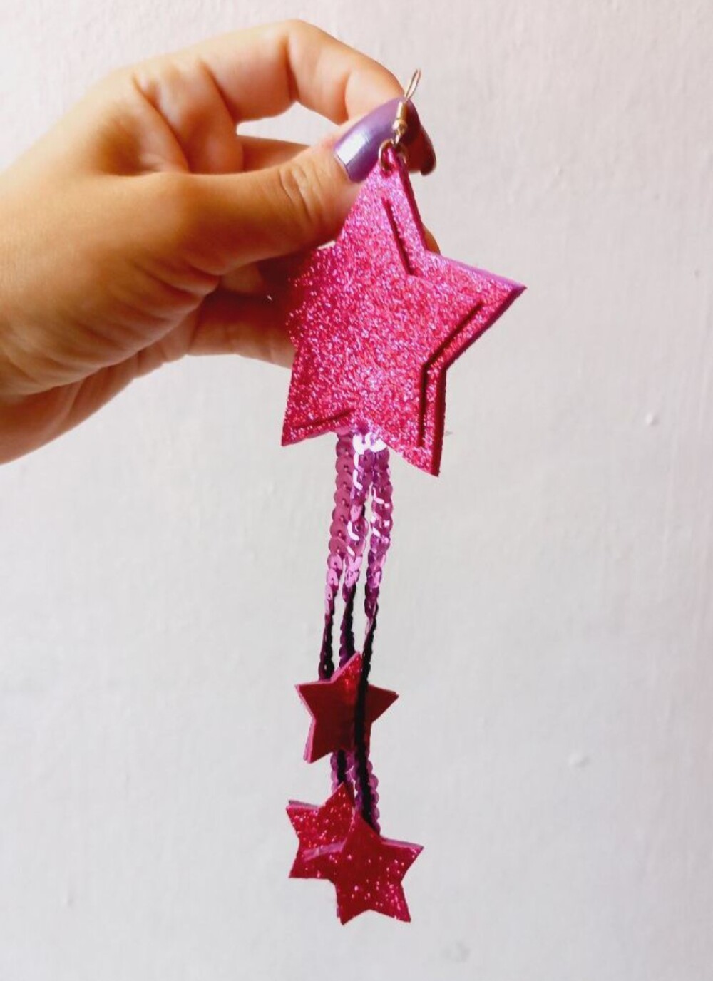 kit tiara + brincos estrela neon carnaval