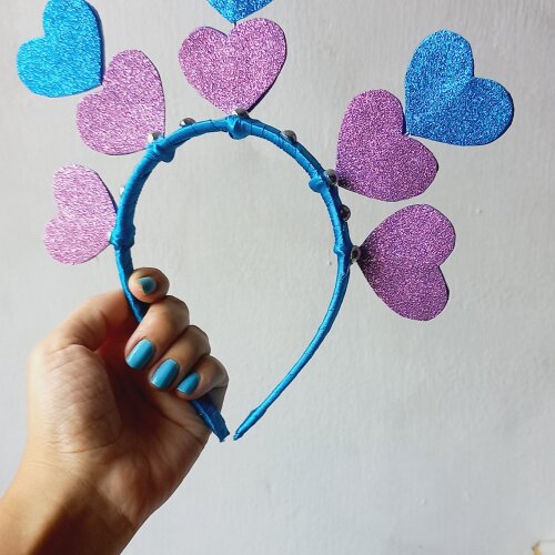 Tiara corações lilas e azul