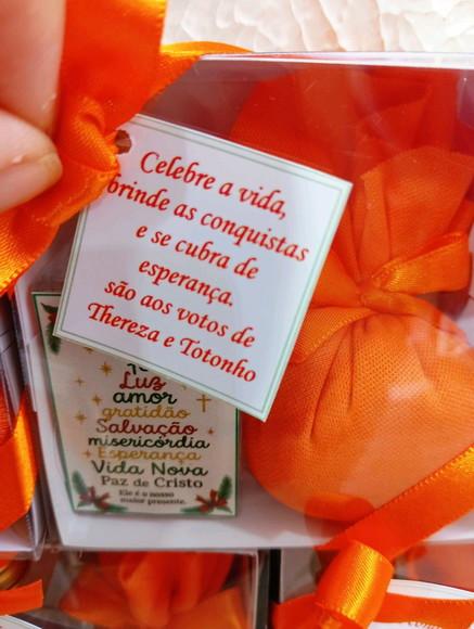 Caixinha com Aromatizador de Varetas 30ml e Sachê Perfumado