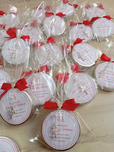 Lembrancinha de Crisma Vela Perfumada e Mini Terço