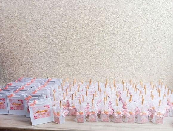 Lembrancinha de Aniversário Aromatizador e Sacolinha