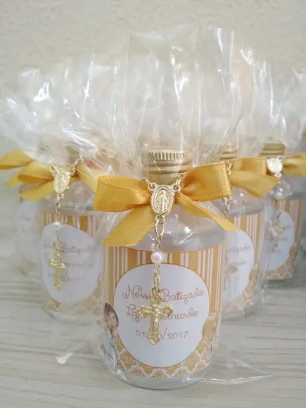 Lembrancinha Batizado Água Benta e Vela Perfumada Kit