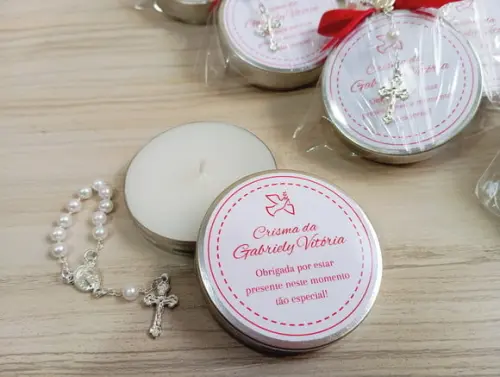 Lembrancinha de Crisma Vela Perfumada e Mini Terço