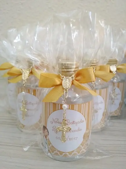 Lembrancinha Batizado Água Benta e Vela Perfumada Kit