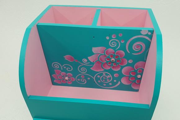 Porta Canetas azul tiffany e rosa