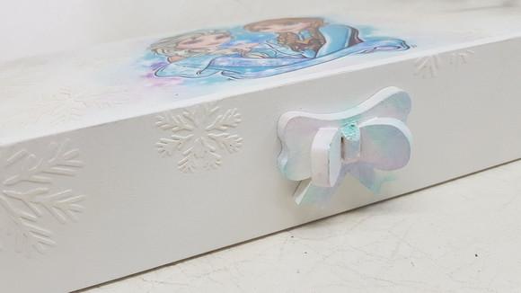 Porta Tiaras em mdf Frozen