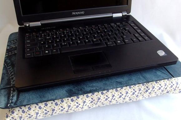 Apoio De Colo Para Notebook Jeans