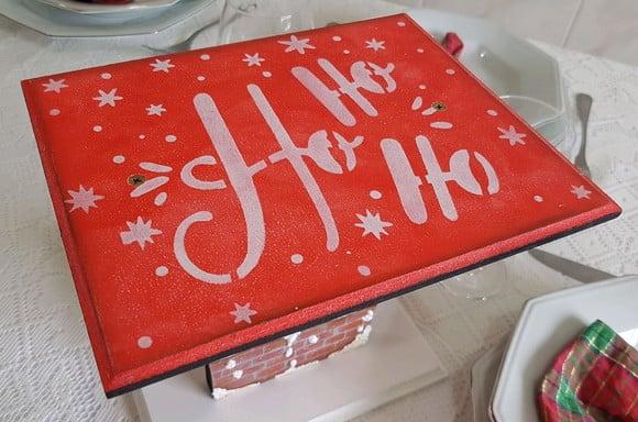 Porta Panetone em mdf Papai Noel na Chaminé