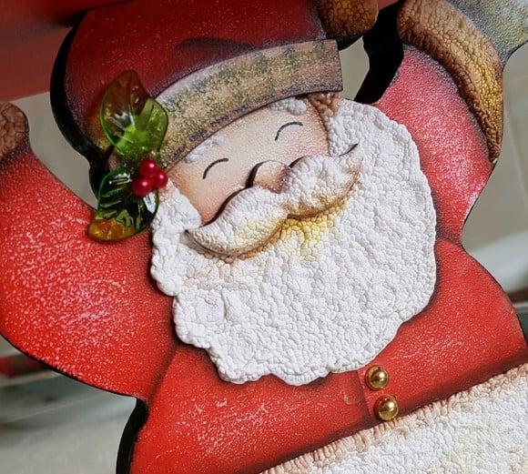 Porta Panetone em mdf Papai Noel na Chaminé