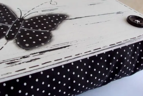 APOIO PARA NOTEBOOK PRETO E BRANCO