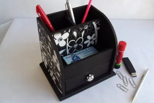 Porta Canetas preto e branco